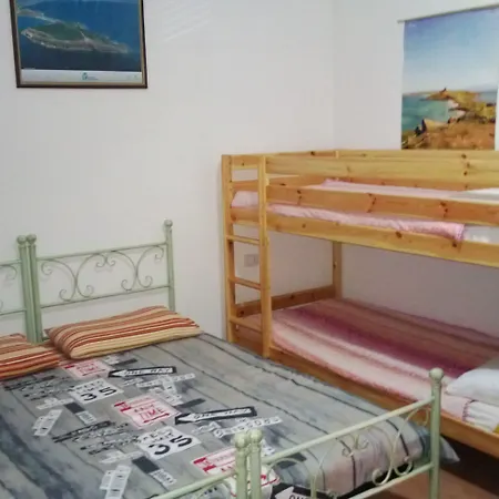 西尼斯雕像旅馆 4*