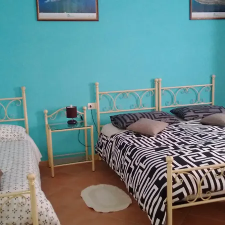 西尼斯雕像旅馆 4*