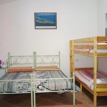 西尼斯雕像旅馆 4*