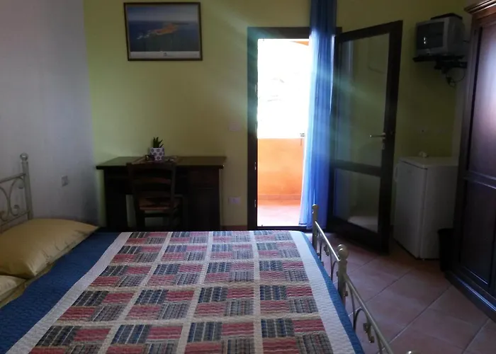 Le Statue Del Sinis Гостевой дом Кабрас